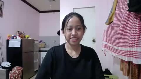 Snapshot of lovely_kera chatting on October 22, 2025, 4:29 pm Lovely kera online show from October 22, 2025, 4:29 pm