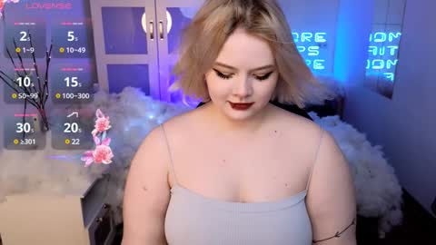Snapshot of lovely_leilla chatting on December 21, 2024, 9:36 pm lovely_leilla online show from December 21, 2024, 9:36 pm