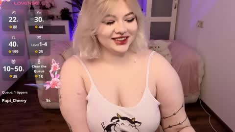 Snapshot of lovely_leilla chatting on January 19, 2025, 11:21 pm lovely_leilla online show from January 19, 2025, 11:21 pm