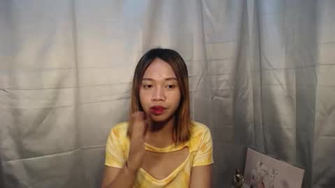 Snapshot of lovely_lianne chatting on October 3, 2025, 11:18 am lovely_lianne online show from October 3, 2025, 11:18 am