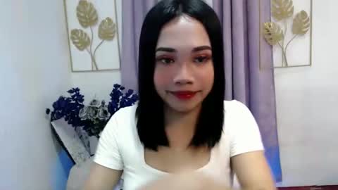 Snapshot of lovely_lianne chatting on November 23, 2025, 4:40 pm lovely_lianne online show from November 23, 2025, 4:40 pm