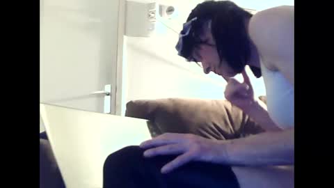 mooie man online show from February 27, 2025, 10:09 pm