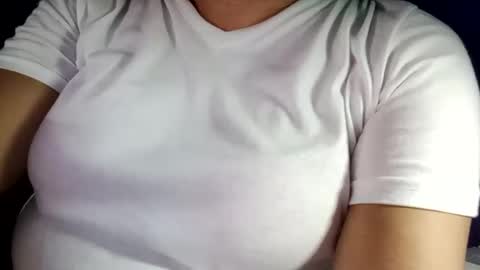 lovely_orchid online show from January 7, 2025, 5:12 am