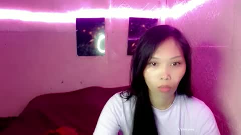 Snapshot of lovely_pinayxxx chatting on February 18, 2026, 9:44 pm lovely_pinayxxx online show from February 18, 2026, 9:44 pm