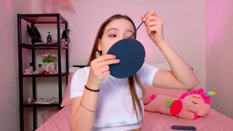 Lolly online show from September 13, 2025, 1:38 am