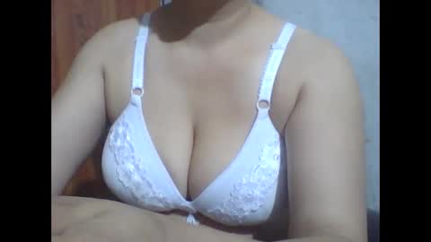 Snapshot of lovely_sweet_girl chatting on October 24, 2025, 1:57 am katrina follow me guys online show from October 24, 2025, 1:57 am