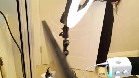 Snapshot of lovelybeatricee chatting on March 4, 2026, 6:41 am Beatrice online show from March 4, 2026, 6:41 am