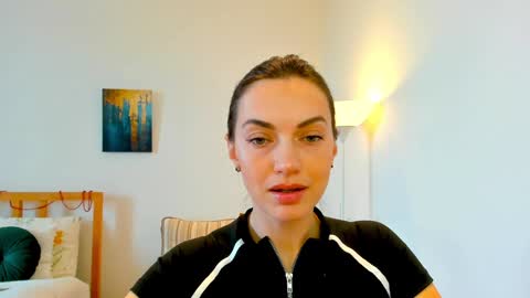 Snapshot of lovelyeemia chatting on December 28, 2024, 8:05 am Mia online show from December 28, 2024, 8:05 am