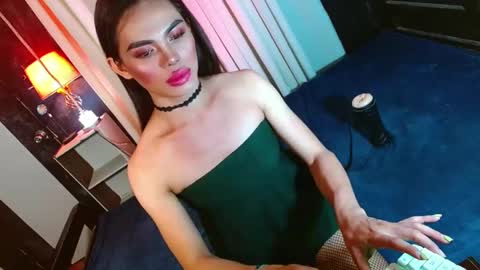 lovelymiss_shyna11 online show from February 27, 2025, 3:36 am