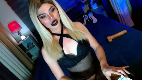lovelymiss_shyna11 online show from September 26, 2025, 1:42 am