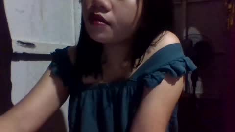 lovelymocha27s online show from March 5, 2025, 8:21 pm