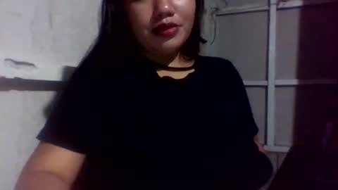 lovelymocha27s online show from October 9, 2025, 8:51 pm