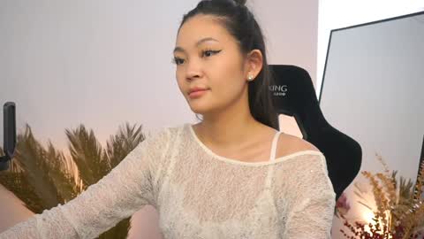 Snapshot of lovelynightt chatting on January 17, 2025, 11:06 am kim online show from January 17, 2025, 11:06 am
