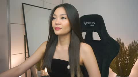 Snapshot of lovelynightt chatting on January 25, 2025, 3:09 pm kim online show from January 25, 2025, 3:09 pm