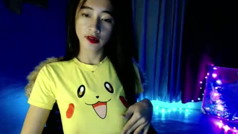 lovelypetite143 online show from March 23, 2026, 5:33 am