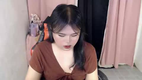 Snapshot of lovelypinaychubsx chatting on February 9, 2026, 11:20 pm lovely online show from February 9, 2026, 11:20 pm