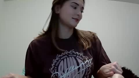 Queen Aria  online show from November 6, 2025, 7:48 pm