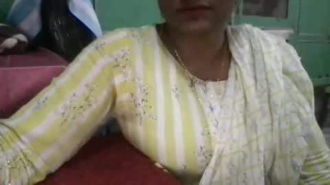 Snapshot of lovelyrose36 chatting on May 27, 2026, 8:44 am lovelyrose36 online show from May 27, 2026, 8:44 am