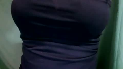 lovemae352295 online show from December 10, 2024, 12:49 pm