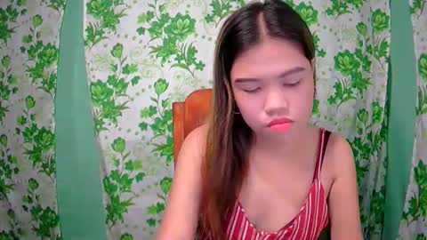 lovemae352295 online show from January 13, 2025, 6:49 am