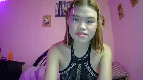 lovemae352295 online show from February 20, 2025, 5:55 am
