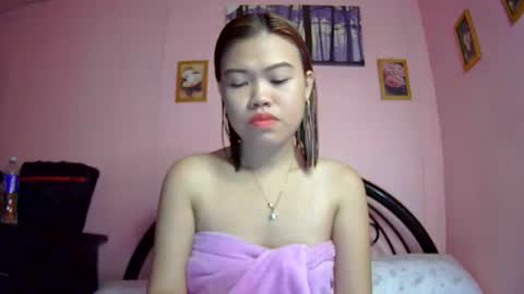 lovemae352295 online show from March 10, 2025, 5:22 am