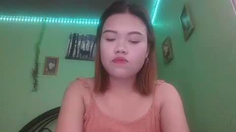 lovemae352295 online show from September 30, 2025, 7:02 am
