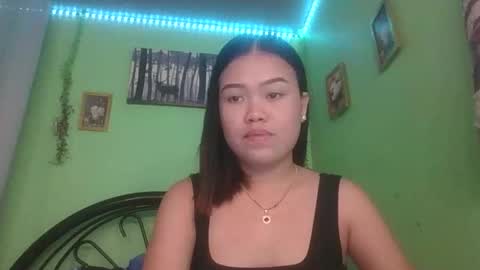 lovemae352295 online show from November 23, 2025, 7:19 am