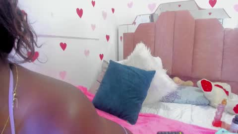 L O V E  online show from February 21, 2025, 5:53 pm