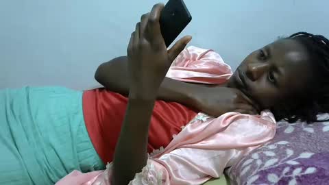 lovergal222 online show from February 17, 2025, 8:15 pm