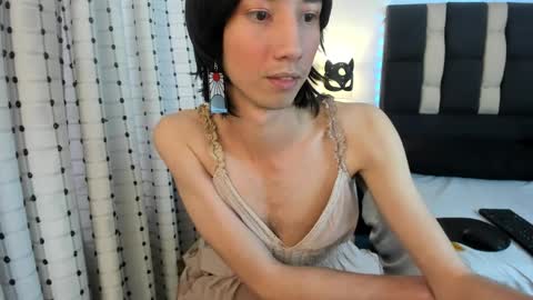 loverisu online show from November 22, 2025, 9:14 pm