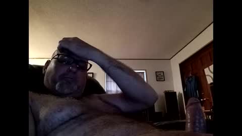 Snapshot of loverofmany chatting on May 28, 2026, 8:28 pm loverofmany online show from May 28, 2026, 8:28 pm