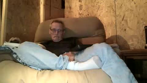 Snapshot of lovesex6565 chatting on November 3, 2025, 12:35 am just here to have fun and cum online show from November 3, 2025, 12:35 am