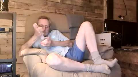 Snapshot of lovesex6565 chatting on March 30, 2026, 12:11 am just here to have fun and cum online show from March 30, 2026, 12:11 am