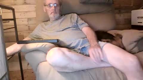 Snapshot of lovesex6565 chatting on April 14, 2026, 1:22 am just here to have fun and cum online show from April 14, 2026, 1:22 am