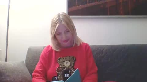 Snapshot of lovestar544963 chatting on December 2, 2024, 7:38 pm Marlyn online show from December 2, 2024, 7:38 pm