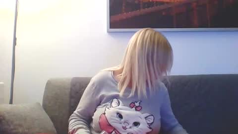 Snapshot of lovestar544963 chatting on December 3, 2024, 6:17 pm Marlyn online show from December 3, 2024, 6:17 pm