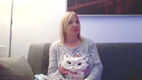 Snapshot of lovestar544963 chatting on December 4, 2024, 9:13 pm Marlyn online show from December 4, 2024, 9:13 pm