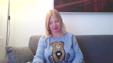 Snapshot of lovestar544963 chatting on December 9, 2024, 2:28 pm Marlyn online show from December 9, 2024, 2:28 pm