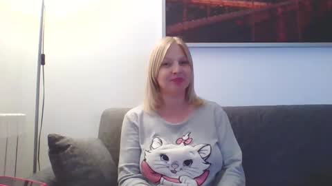 Snapshot of lovestar544963 chatting on December 9, 2024, 9:26 pm Marlyn online show from December 9, 2024, 9:26 pm