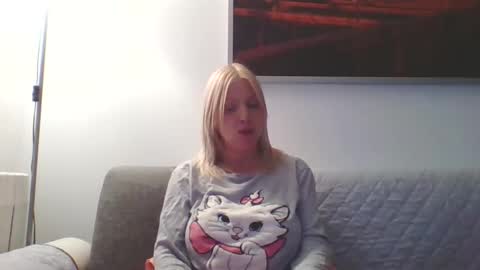 Snapshot of lovestar544963 chatting on February 4, 2026, 3:51 pm Marlyn online show from February 4, 2026, 3:51 pm