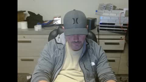 Snapshot of lovetofps chatting on March 25, 2026, 8:20 am Love2Game online show from March 25, 2026, 8:20 am