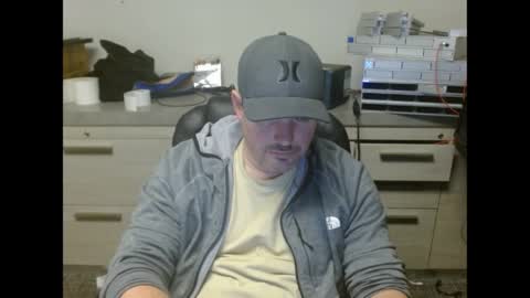 Snapshot of lovetofps chatting on April 3, 2026, 5:22 pm Love2Game online show from April 3, 2026, 5:22 pm