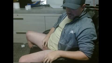 Snapshot of lovetofps chatting on April 9, 2026, 7:08 pm Love2Game online show from April 9, 2026, 7:08 pm