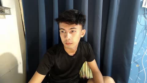 lovetosuckxox online show from February 25, 2025, 12:45 pm