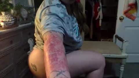 Snapshot of lovetubes101 chatting on December 3, 2025, 2:52 am lovetubes101 online show from December 3, 2025, 2:52 am