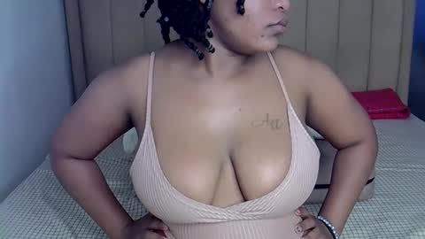 Snapshot of loveydivah chatting on September 14, 2025, 4:55 am loveydivah online show from September 14, 2025, 4:55 am