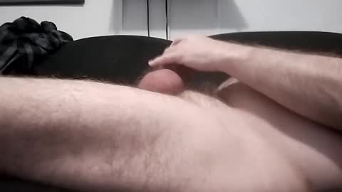 Snapshot of low1_98 chatting on February 9, 2025, 6:37 pm cummin4u online show from February 9, 2025, 6:37 pm