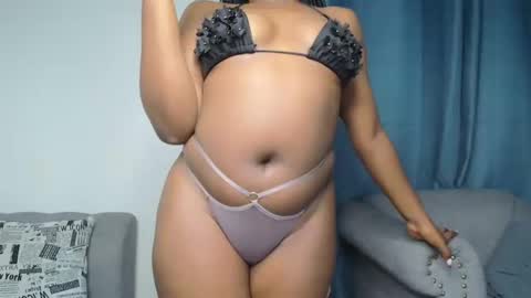 Snapshot of loyalcutie chatting on November 15, 2025, 4:43 am loyalcutie online show from November 15, 2025, 4:43 am