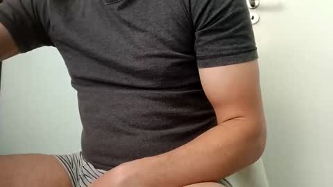 lprivat3e online show from December 4, 2025, 3:10 pm